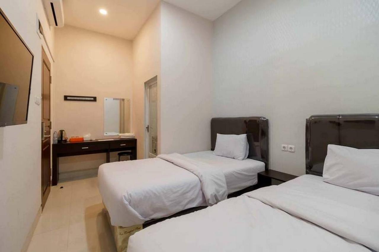 Reddoorz At Seindo Hotel Medan Sunggal Dış mekan fotoğraf